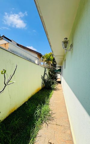 Casa para alugar com 270m², 4 quartos e 6 vagas