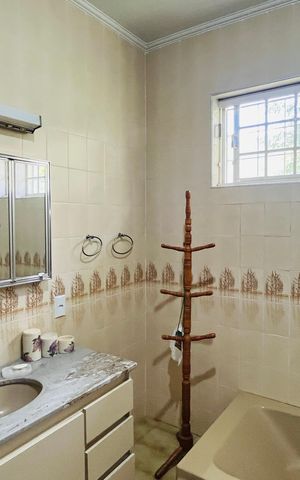 Casa para alugar com 270m², 4 quartos e 6 vagas