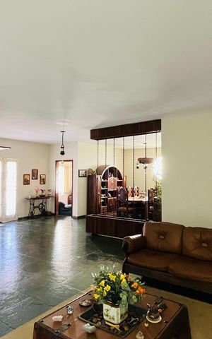Casa para alugar com 270m², 4 quartos e 6 vagas