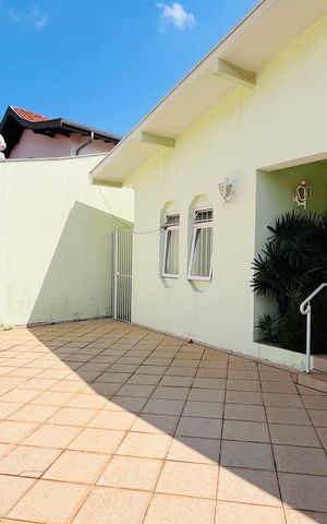 Casa para alugar com 270m², 4 quartos e 6 vagas