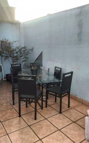 Casa à venda com 223m², 3 quartos e 8 vagas