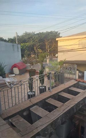 Casa à venda com 223m², 3 quartos e 8 vagas
