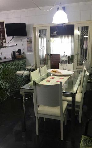 Casa à venda com 250m², 3 quartos e 3 vagas