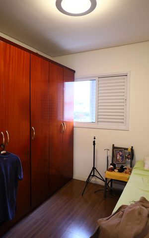 Apartamento à venda com 90m², 3 quartos e 2 vagasQuarto 2