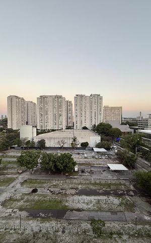 Apartamento à venda com 68m², 2 quartos e 1 vaga Apartamento à venda com 68m², 2 quartos e 1 vagaVista