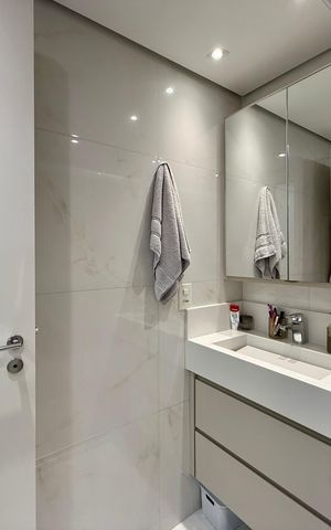 Apartamento à venda com 68m², 2 quartos e 1 vaga Apartamento à venda com 68m², 2 quartos e 1 vagaBanheiro Suíte