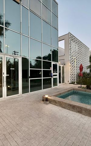 Apartamento à venda com 68m², 2 quartos e 1 vaga Apartamento à venda com 68m², 2 quartos e 1 vagaFachada