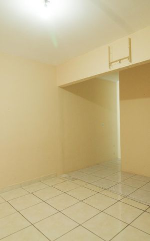 Casa para alugar com 102m², 2 quartos e sem vaga Casa para alugar com 102m², 2 quartos e sem vagaQuarto