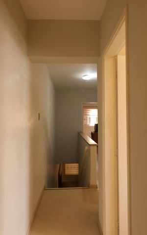 Casa à venda com 145m², 3 quartos e 2 vagasCorredor