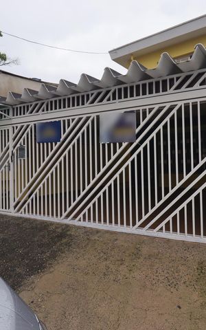 Casa à venda com 145m², 3 quartos e 2 vagasFachada