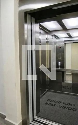 Apartamento à venda com 54m², 1 quarto e sem vagaElevador