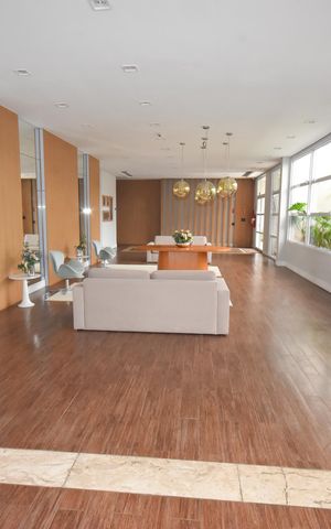 Apartamento à venda com 155m², 3 quartos e 3 vagas Apartamento à venda com 155m², 3 quartos e 3 vagasHall