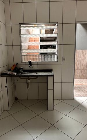 Casa para alugar com 25m², 1 quarto e sem vaga
