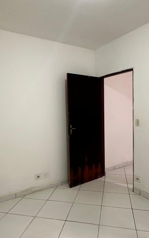 Casa para alugar com 25m², 1 quarto e sem vaga
