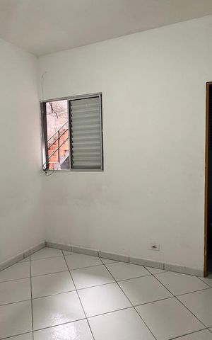 Casa para alugar com 25m², 1 quarto e sem vaga