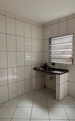 Casa para alugar com 25m², 1 quarto e sem vaga