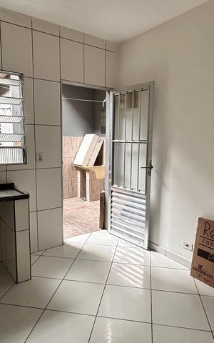Casa para alugar com 25m², 1 quarto e sem vaga