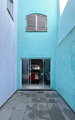 Casa à venda com 120m², 3 quartos e 2 vagas Casa à venda com 120m², 3 quartos e 2 vagasQuintal