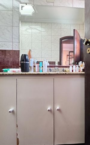 Casa à venda com 120m², 3 quartos e 2 vagas Casa à venda com 120m², 3 quartos e 2 vagasBanheiro - Suíte