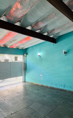 Casa à venda com 120m², 3 quartos e 2 vagas Casa à venda com 120m², 3 quartos e 2 vagasGaragem