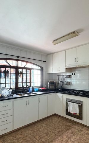 Casa à venda com 120m², 3 quartos e 2 vagas Casa à venda com 120m², 3 quartos e 2 vagasCozinha