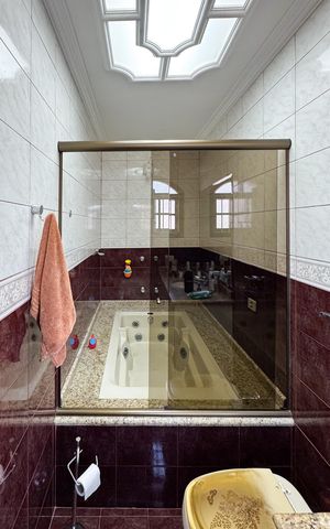 Casa à venda com 120m², 3 quartos e 2 vagas Casa à venda com 120m², 3 quartos e 2 vagasBanheiro - Suíte