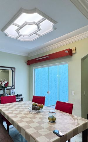 Casa à venda com 120m², 3 quartos e 2 vagas Casa à venda com 120m², 3 quartos e 2 vagasCopa