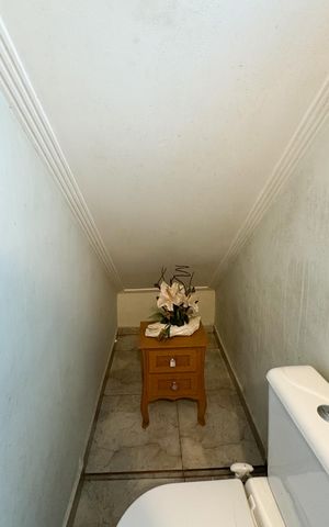Casa à venda com 120m², 3 quartos e 2 vagas Casa à venda com 120m², 3 quartos e 2 vagasLavabo