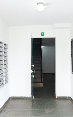 Apartamento para alugar com 68m², 3 quartos e 1 vagaÁrea comum - Saguão do prédio