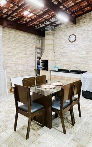 Casa de condomínio para alugar com 85m², 2 quartos e 2 vagas Casa de condomínio para alugar com 85m², 2 quartos e 2 vagasÁrea privativa/ Churrasqueira