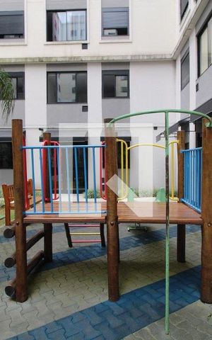 Apartamento para alugar com 34m², 2 quartos e sem vaga Apartamento para alugar com 34m², 2 quartos e sem vagaÁrea comum - Playground