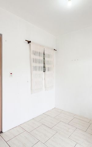 Casa para alugar com 35m², 1 quarto e sem vaga Casa para alugar com 35m², 1 quarto e sem vagaSala