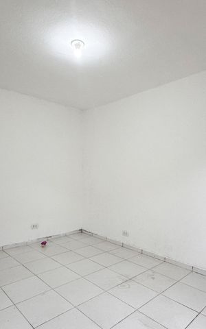 Casa para alugar com 35m², 1 quarto e sem vaga Casa para alugar com 35m², 1 quarto e sem vagaQuarto