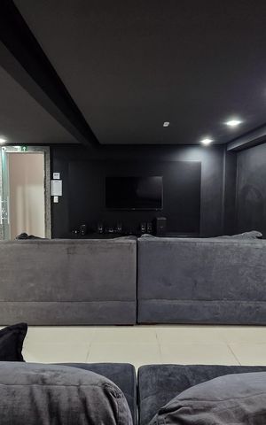 Apartamento para alugar com 92m², 2 quartos e 2 vagas Apartamento para alugar com 92m², 2 quartos e 2 vagasÁrea comum - Cinema
