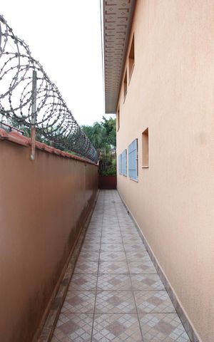 Casa à venda com 299m², 5 quartos e 4 vagasQuintal