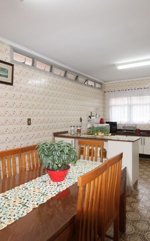 Casa à venda com 299m², 5 quartos e 4 vagasCozinha