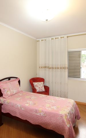 Casa à venda com 299m², 5 quartos e 4 vagasQuarto 3