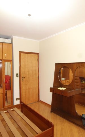 Casa à venda com 299m², 5 quartos e 4 vagasQuarto 2