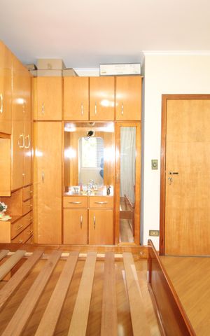 Casa à venda com 299m², 5 quartos e 4 vagasQuarto 2