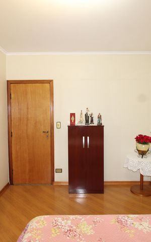Casa à venda com 299m², 5 quartos e 4 vagasQuarto 3