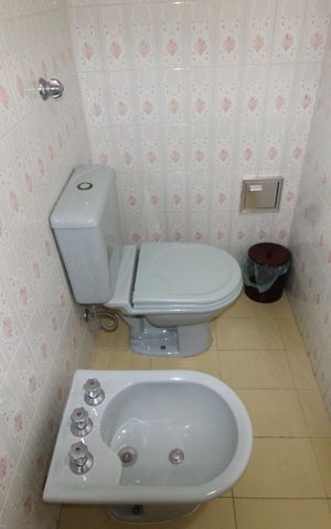 Casa à venda com 299m², 5 quartos e 4 vagasBanheiro da Suíte