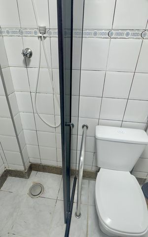 Apartamento à venda com 56m², 2 quartos e 1 vaga Apartamento à venda com 56m², 2 quartos e 1 vagaBanheiro