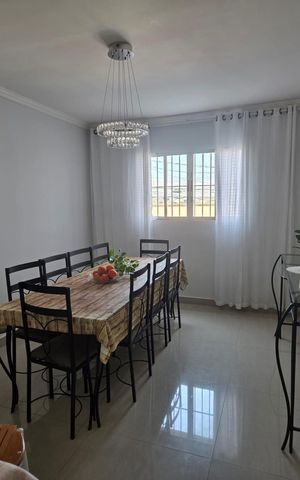 Casa à venda com 125m², 2 quartos e 2 vagas Casa à venda com 125m², 2 quartos e 2 vagasSala