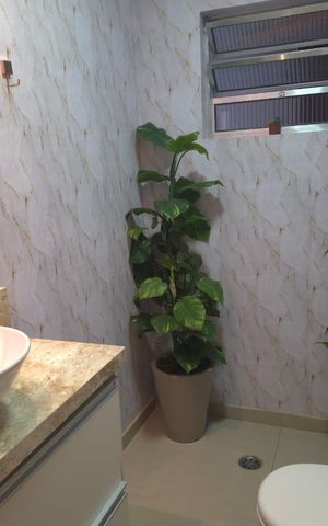 Casa à venda com 125m², 2 quartos e 2 vagas Casa à venda com 125m², 2 quartos e 2 vagasBanheiro