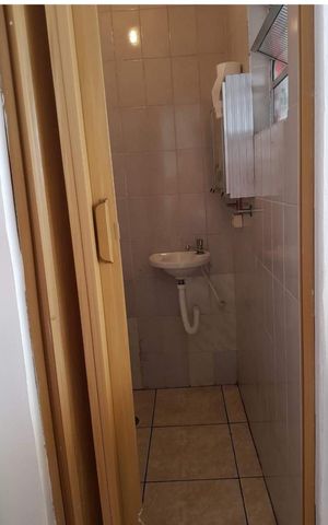 Casa à venda com 125m², 2 quartos e 2 vagas Casa à venda com 125m², 2 quartos e 2 vagasBanheiro