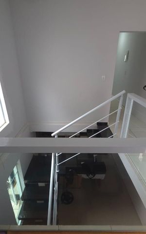 Casa à venda com 125m², 2 quartos e 2 vagas Casa à venda com 125m², 2 quartos e 2 vagasSala