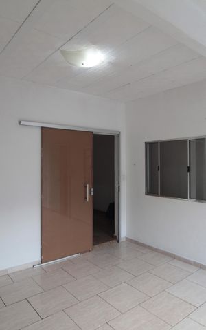 Casa para alugar com 140m², 1 quarto e sem vagaSala