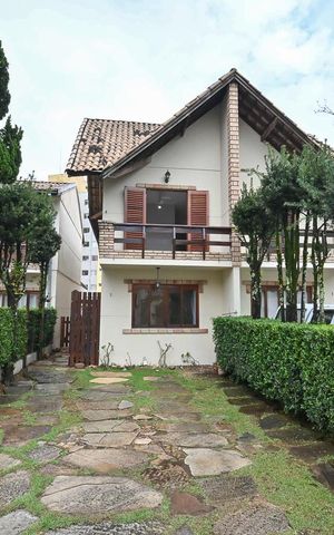 Casa de condomínio para alugar com 106m², 3 quartos e 3 vagasFachada