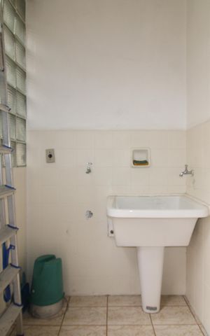 Casa à venda com 120m², 2 quartos e 1 vagaÁrea de Serviço