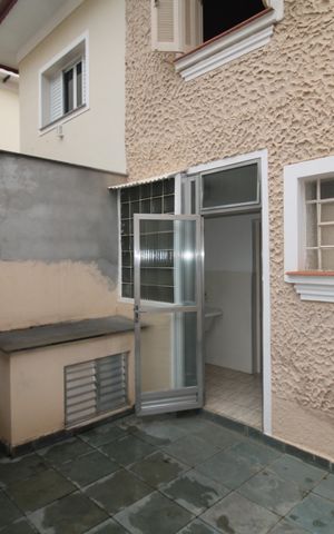 Casa à venda com 120m², 2 quartos e 1 vagaÁrea de Serviço